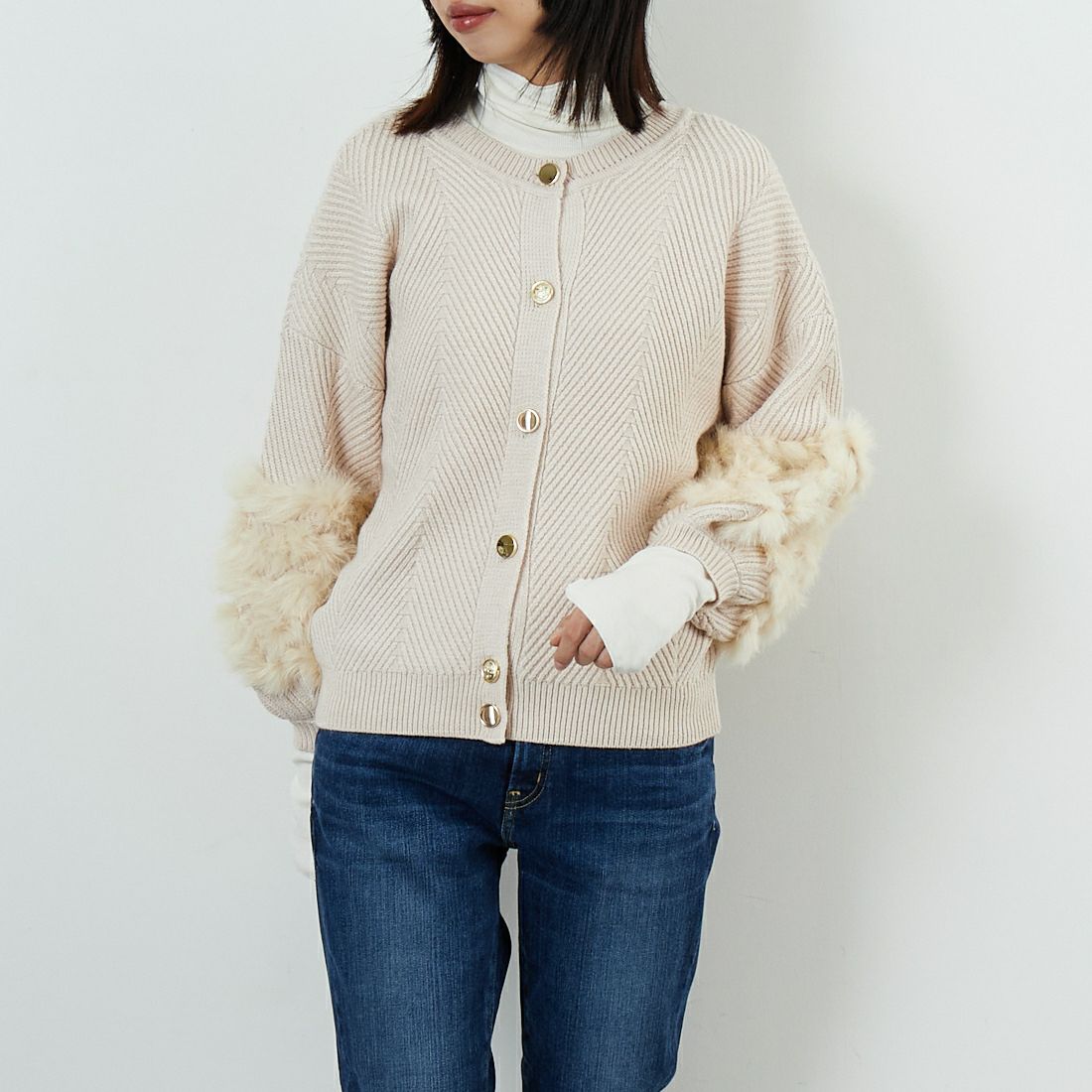 TORRAZZO DONNA [トラッゾドンナ] ラビット ファー ニットカーディガン [6262-467] 09 IVORY &&モデル身長：162cm 着用サイズ：F&&