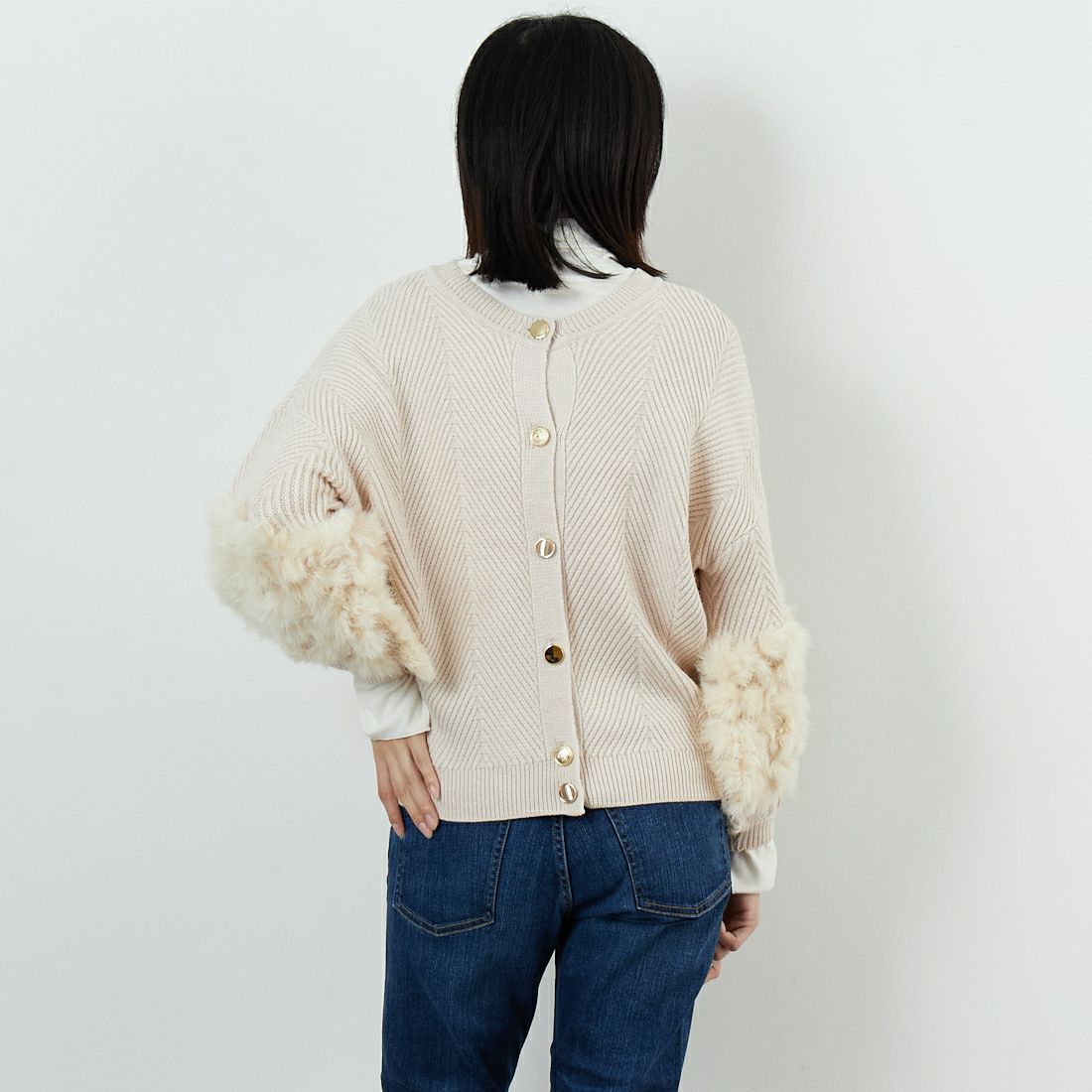 TORRAZZO DONNA [トラッゾドンナ] ラビット ファー ニットカーディガン [6262-467] 09 IVORY &&モデル身長：162cm 着用サイズ：F&&