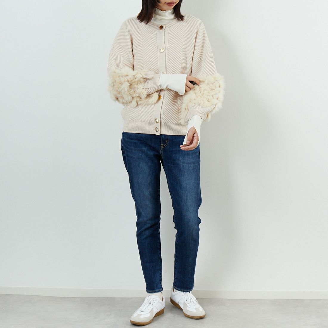 TORRAZZO DONNA [トラッゾドンナ] ラビット ファー ニットカーディガン [6262-467] 09 IVORY &&モデル身長：162cm 着用サイズ：F&&