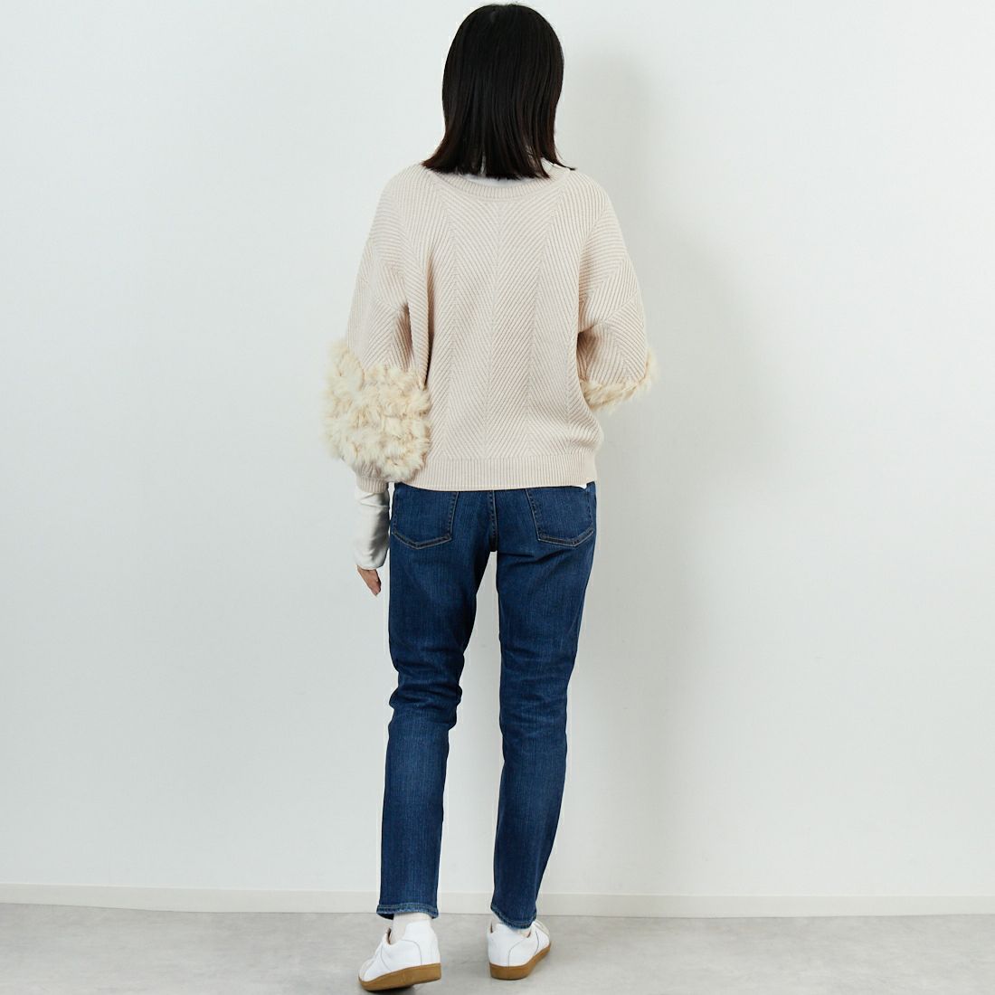 TORRAZZO DONNA [トラッゾドンナ] ラビット ファー ニットカーディガン [6262-467] 09 IVORY &&モデル身長：162cm 着用サイズ：F&&