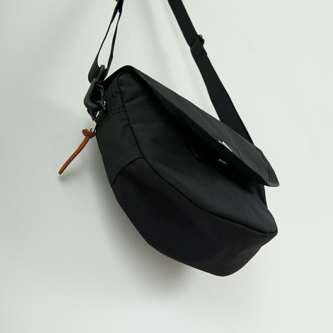 GREGORY [グレゴリー] ラフィンショルダーバッグ [LAUGHING-SHOULDER] ﾌﾞﾗｯｸ