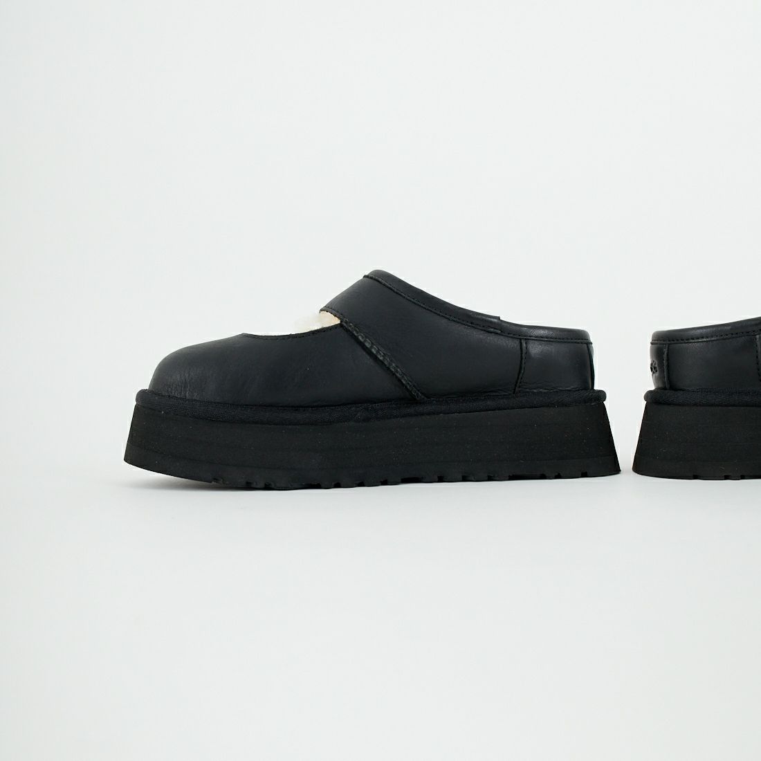 UGG [アグ] ビア メリージェーン LTHR [1172871] BLACK
