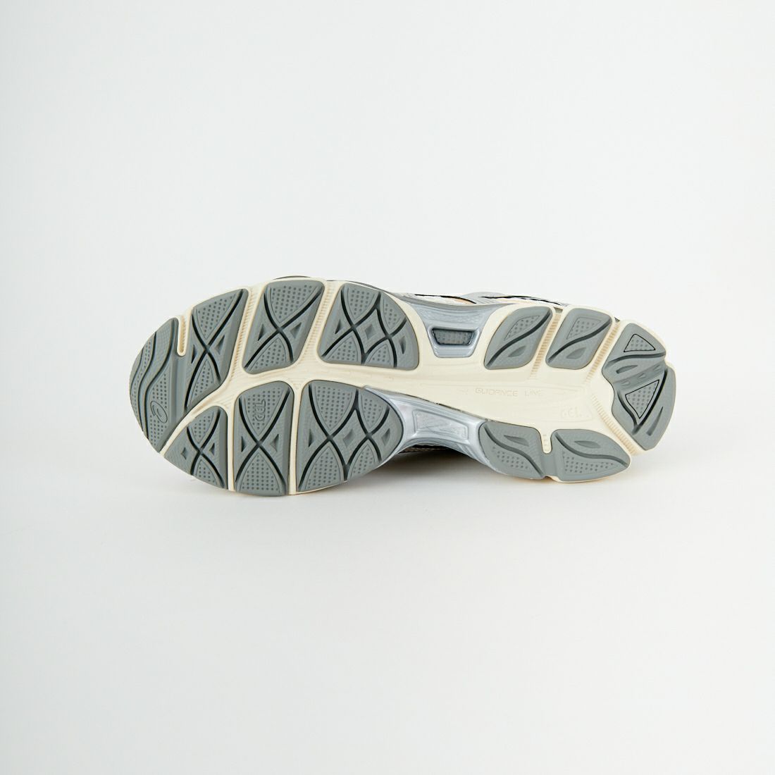 ASICS [アシックス] スニーカー [GEL-CUMULUS-16] 101