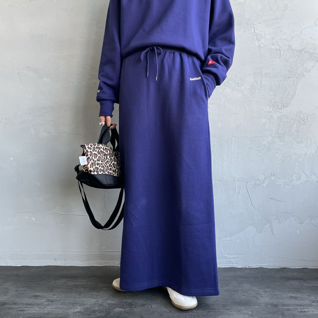 Health knit [ヘルスニット] クラシックスウェット ナローロングスカート [HR25F-L271IN-JF] NAVY &&モデル身長：158cm 着用サイズ：M&&