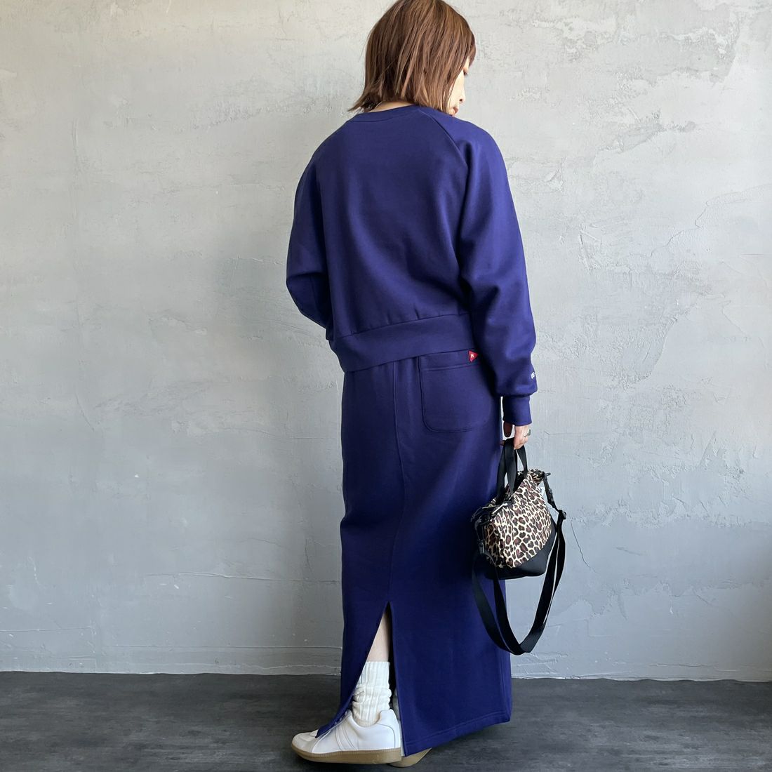 Health knit [ヘルスニット] クラシックスウェット ナローロングスカート [HR25F-L271IN-JF] NAVY &&モデル身長：158cm 着用サイズ：M&&