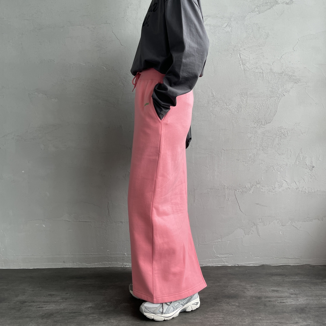 Health knit [ヘルスニット] クラシックスウェット ナローロングスカート [HR25F-L271IN-JF] PINK &&モデル身長：158cm 着用サイズ：M&&