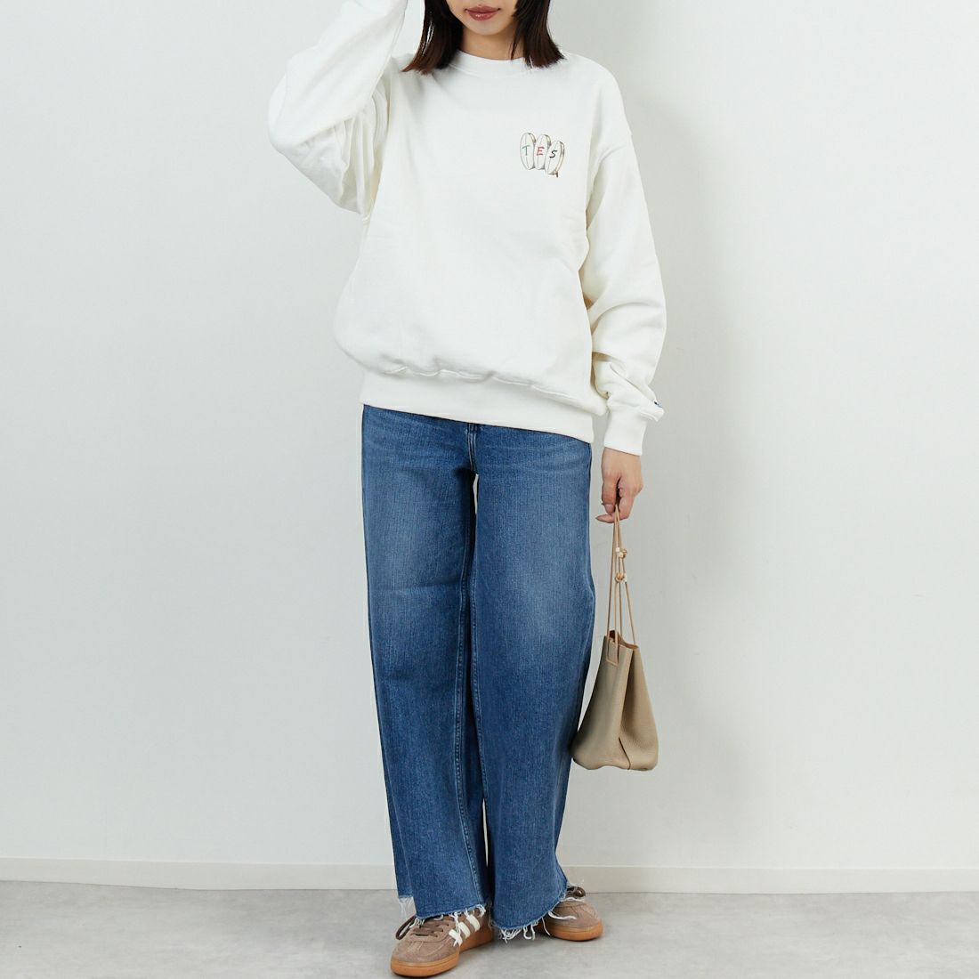 The Endless Summer [エンドレスサマー] YAKUMAN クルーネックスウェット [FH-25774325] 07 WHITE &&モデル身長：162cm 着用サイズ：S&&