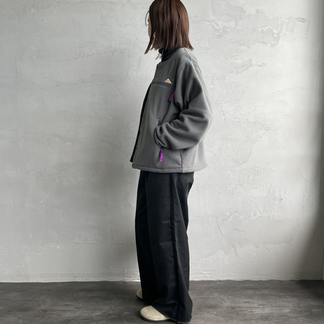 KELTY [ケルティ] 別注 クルーネック フリースカーディガン [KE254W30IN01-JF] CHARCOAL &&モデル身長：159cm 着用サイズ：M&&