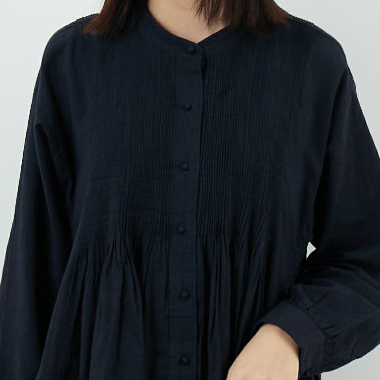 maison de soil [メゾンドソイル] ミニピンタック バンドカラーシャツドレス [INMDS25724] 9900 BLACK &&モデル身長：162cm 着用サイズ：2&&