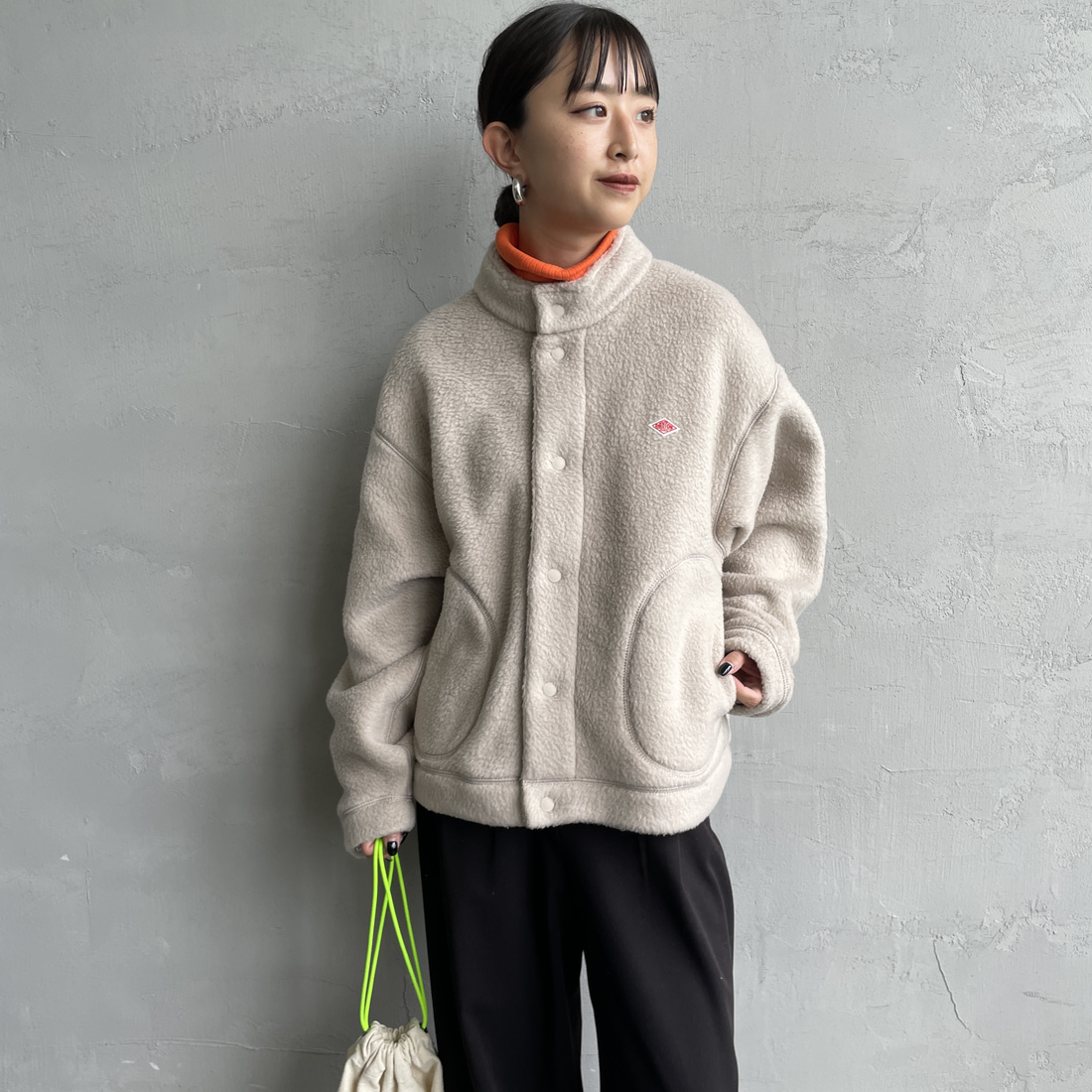 DANTON [ダントン] ダブルフェイスボア スタンドカラージャケット [DT-A0699WNN] BEIGE &&モデル身長：150cm 着用サイズ：M&&