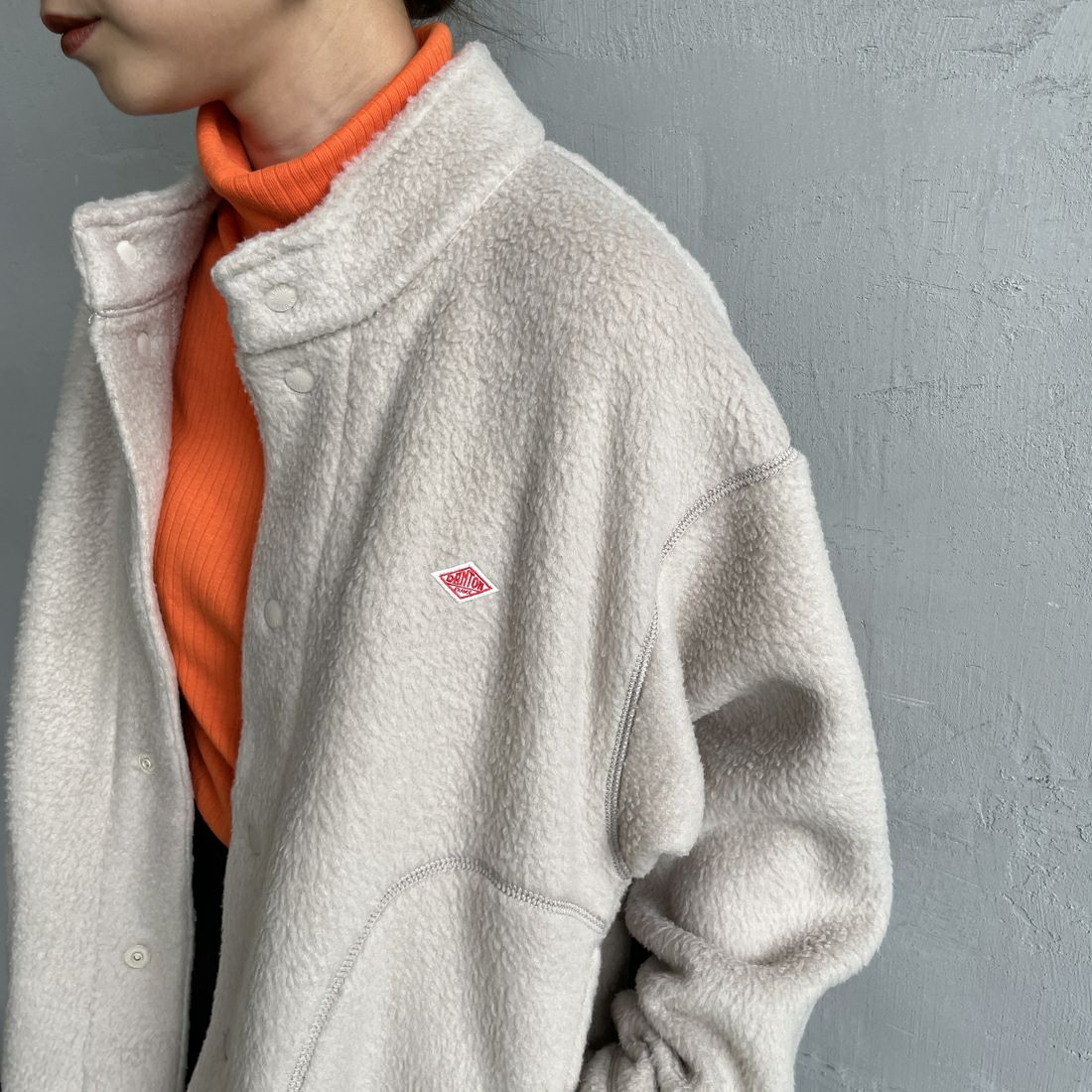 DANTON [ダントン] ダブルフェイスボア スタンドカラージャケット [DT-A0699WNN] BEIGE &&モデル身長：150cm 着用サイズ：M&&