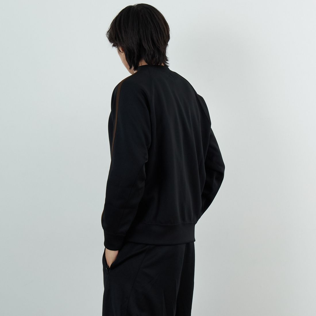 South2West8 [サウスツーウエストエイト] トレーナー クルーネックシャツ [RW635] C BLACK &&モデル身長：179cm 着用サイズ：M&&