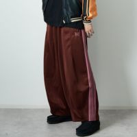 A BROWN&&モデル身長：179cm 着用サイズ：XS&&