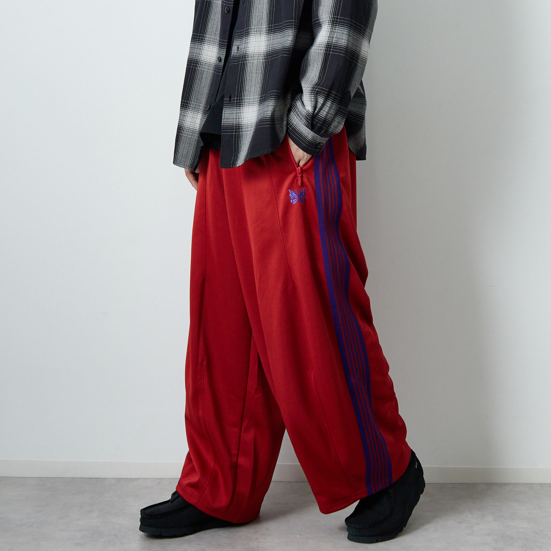 C RED&&モデル身長：179cm 着用サイズ：XS&&
