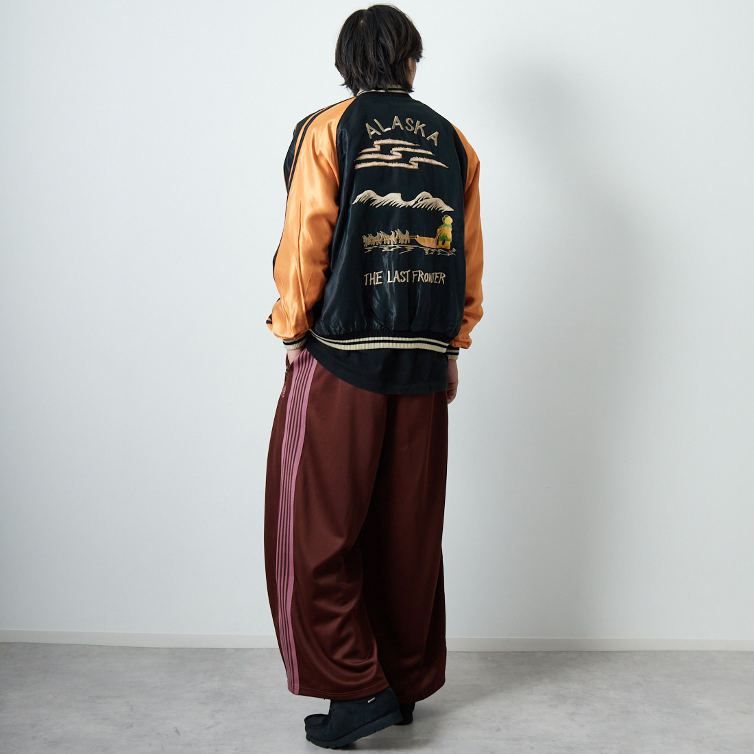 Needles [ニードルズ] ヒザデルトラックパンツ [RW320] A BROWN &&モデル身長：179cm 着用サイズ：XS&&