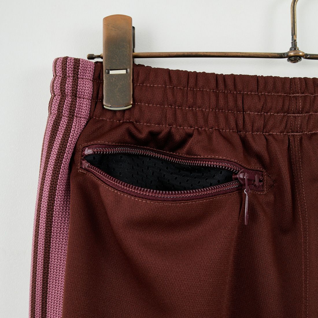 Needles [ニードルズ] ヒザデルトラックパンツ [RW320] A BROWN