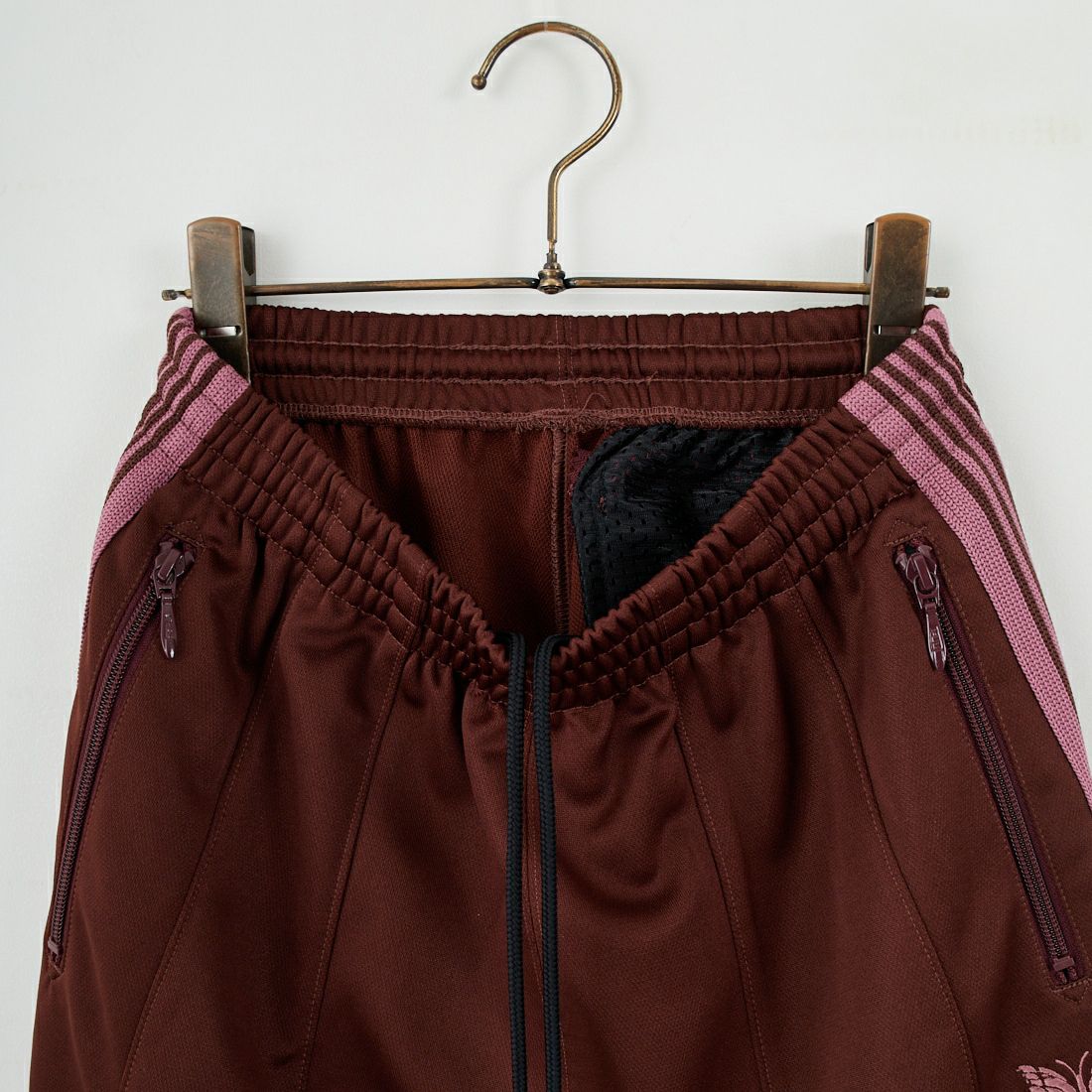 Needles [ニードルズ] ヒザデルトラックパンツ [RW320] A BROWN