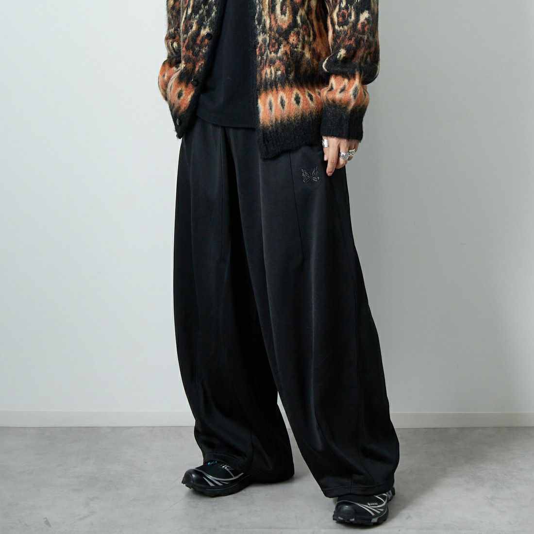 C BLACK&&モデル身長：179cm 着用サイズ：XS&&