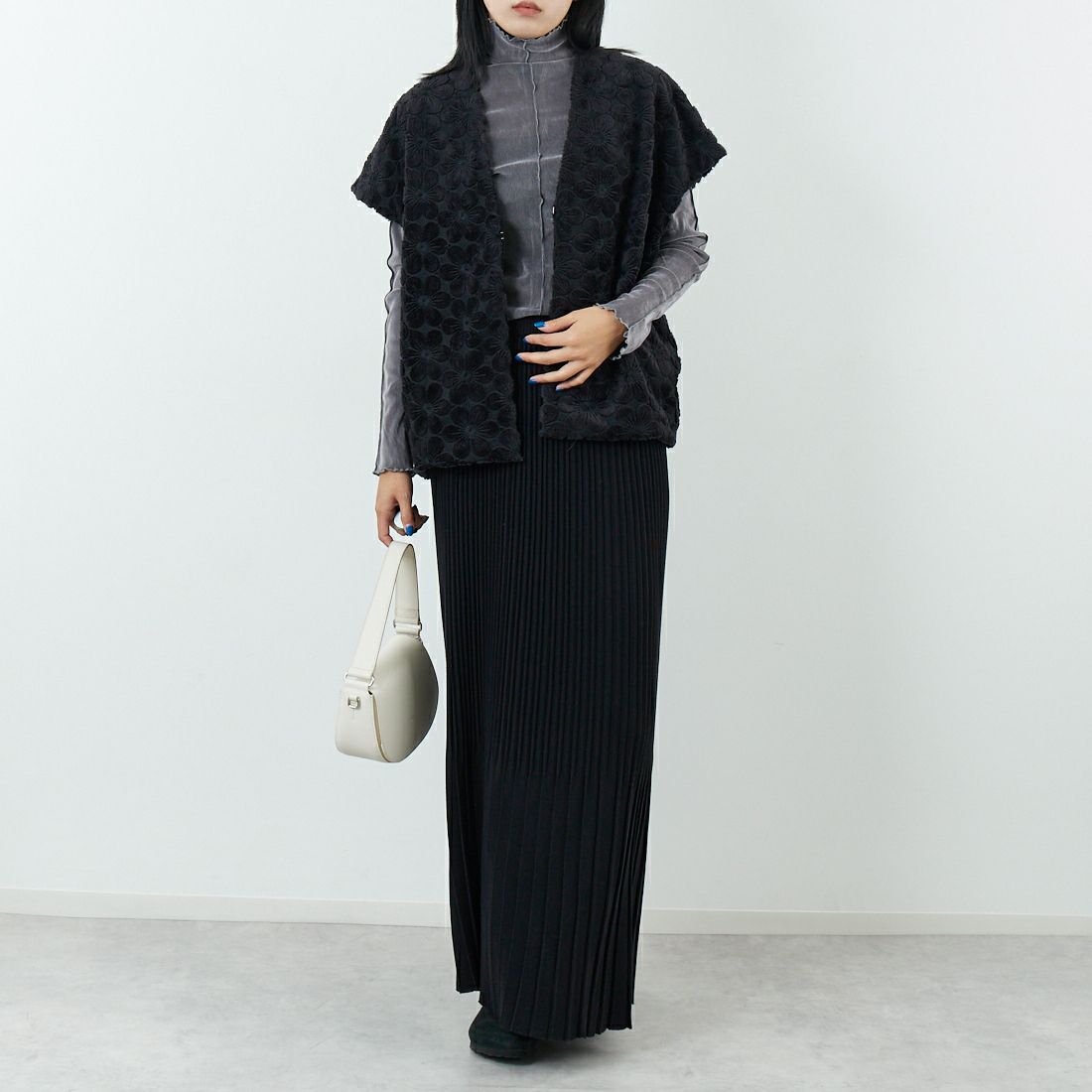 RhodolirioN [ロドリリオン] ファーボレロ [RV1031] BLACK &&モデル身長：167cm 着用サイズ：ONE SIZE&&