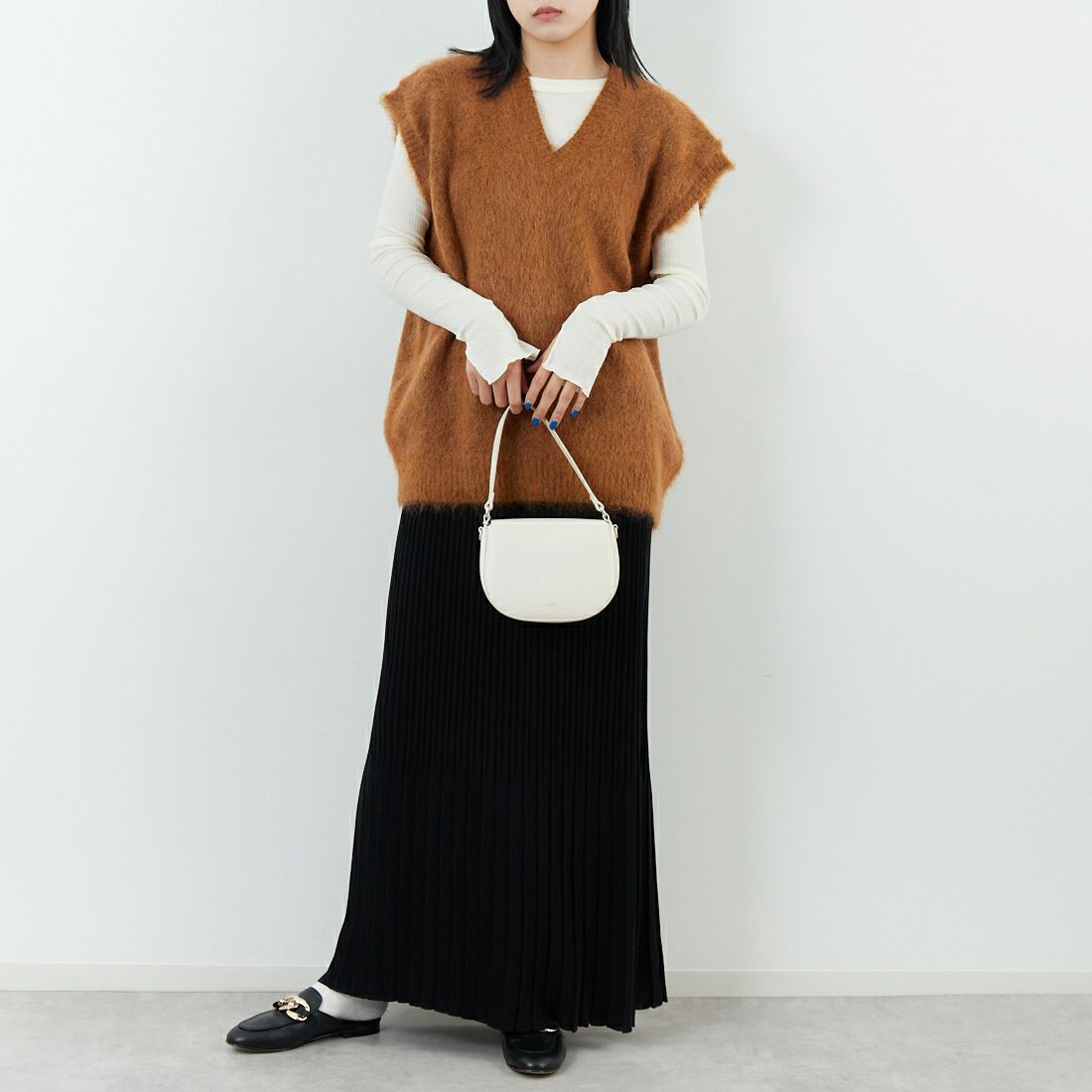 Needles [ニードルズ] モヘアニットベスト SOLID [RW359] A ORANGE &&モデル身長：167cm 着用サイズ：XS&&