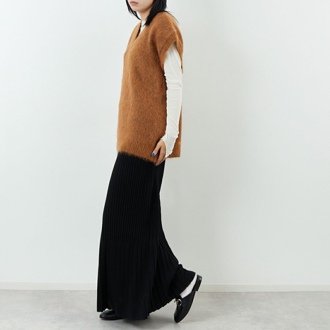 Needles [ニードルズ] モヘアニットベスト SOLID [RW359] A ORANGE &&モデル身長：167cm 着用サイズ：XS&&