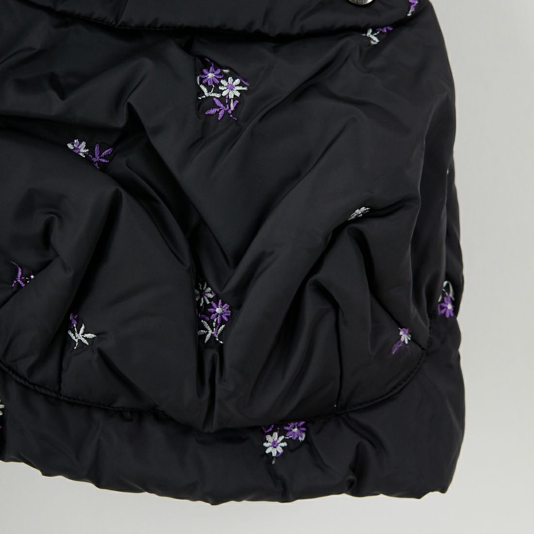 RhodolirioN [ロドリリオン] オリジナル フローラル 刺繍 パデッド ベスト [RV1026] C BLACK