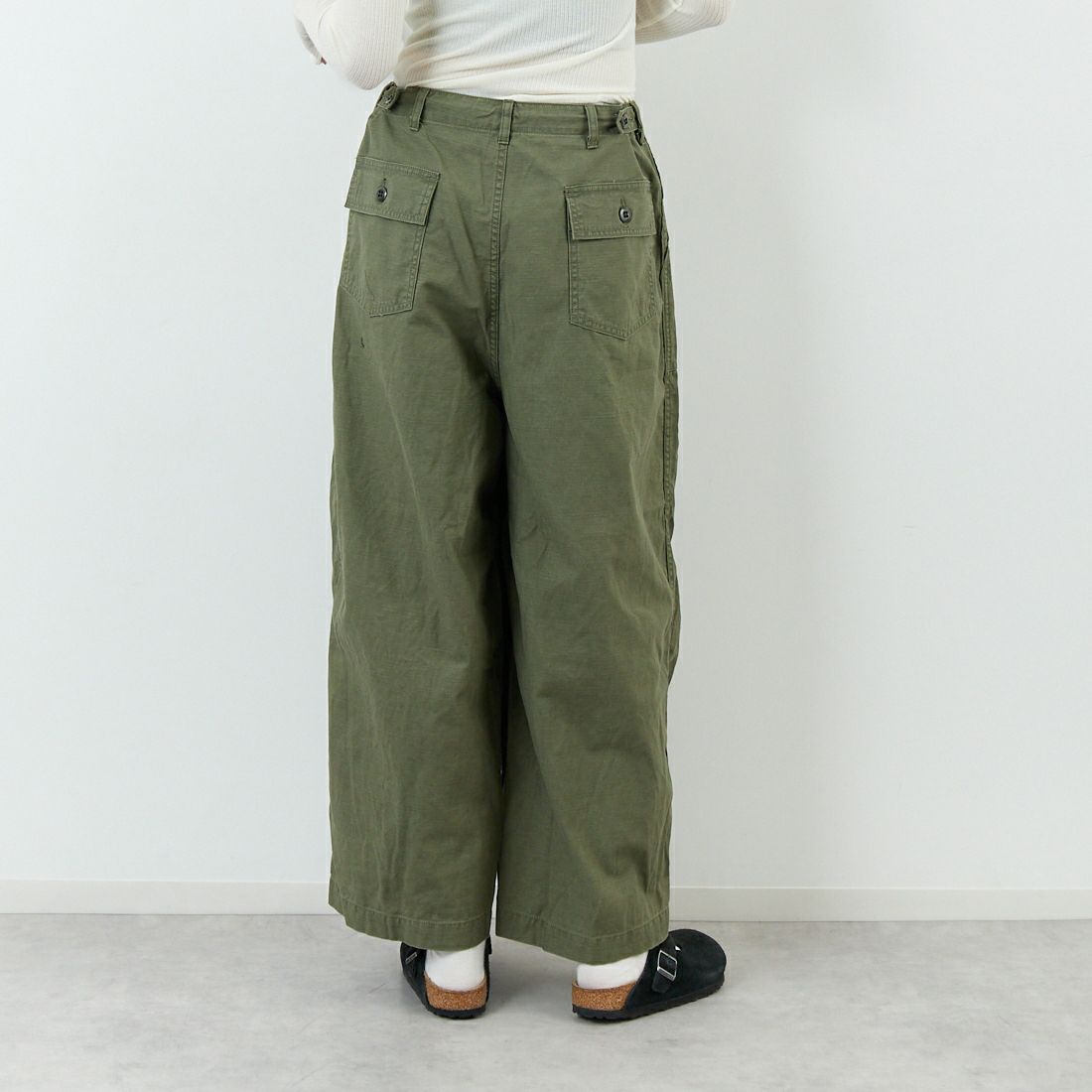 Needles [ニードルズ] ファティーグ ヒザデルパンツ [RW237] A OLIVE &&モデル身長：167cm 着用サイズ：1&&