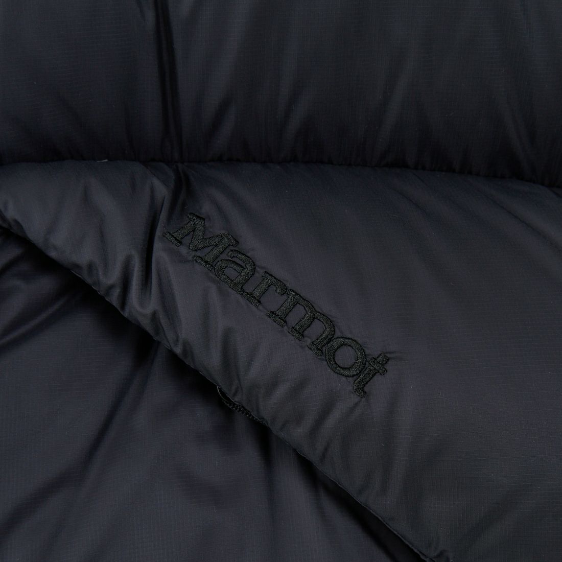Marmot [マーモット] 別注 ワンポイントロゴ ダウンジャケット [MTFW25UDW329IN-JF] BLACK