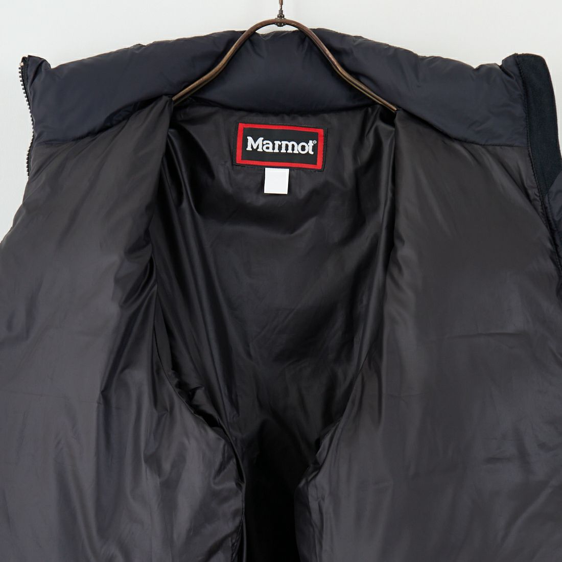 Marmot [マーモット] 別注 ワンポイントロゴ ダウンジャケット [MTFW25UDW329IN-JF] BLACK