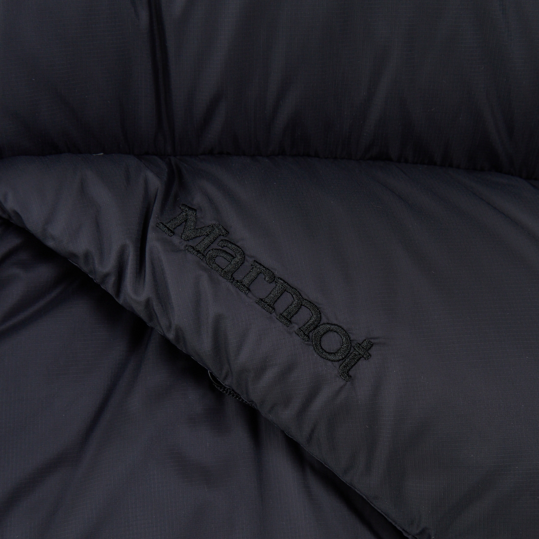 Marmot [マーモット] 別注 ワンポイントロゴ ダウンジャケット [MTFW25UDW329IN-JF] BLACK