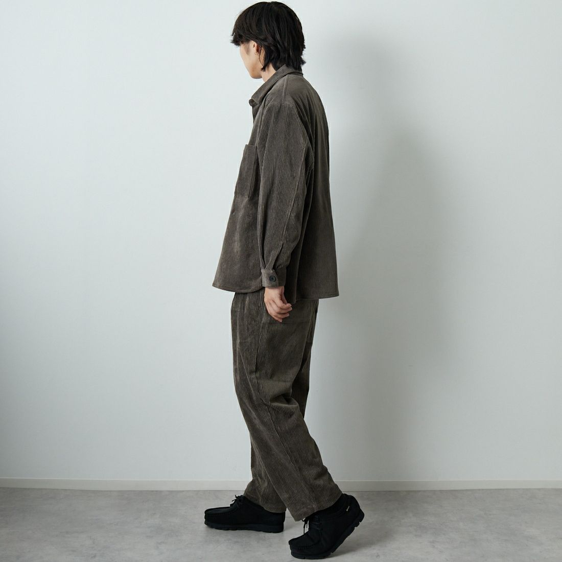STILL BY HAND [スティルバイハンド] コーデュロイシャツジャケット [BL02253] KHK BROWN &&モデル身長：179cm 着用サイズ：46&&