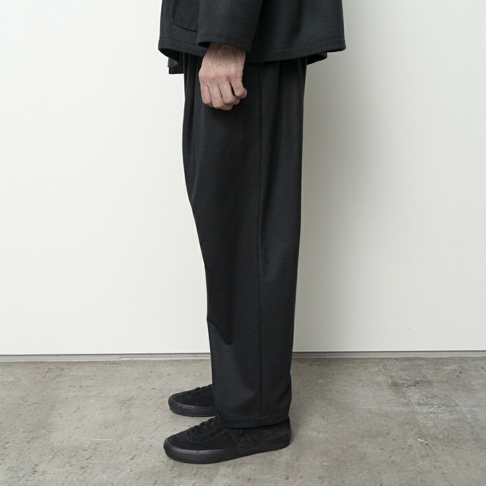 STILL BY HAND [スティルバイハンド] ウールジャージー ツータックパンツ [CS04253] CHARCOAL