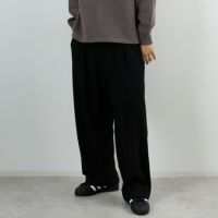 NEAT fakeflanoスラックス　ブラック46 NEAT fakeflanoスラックスブラック46