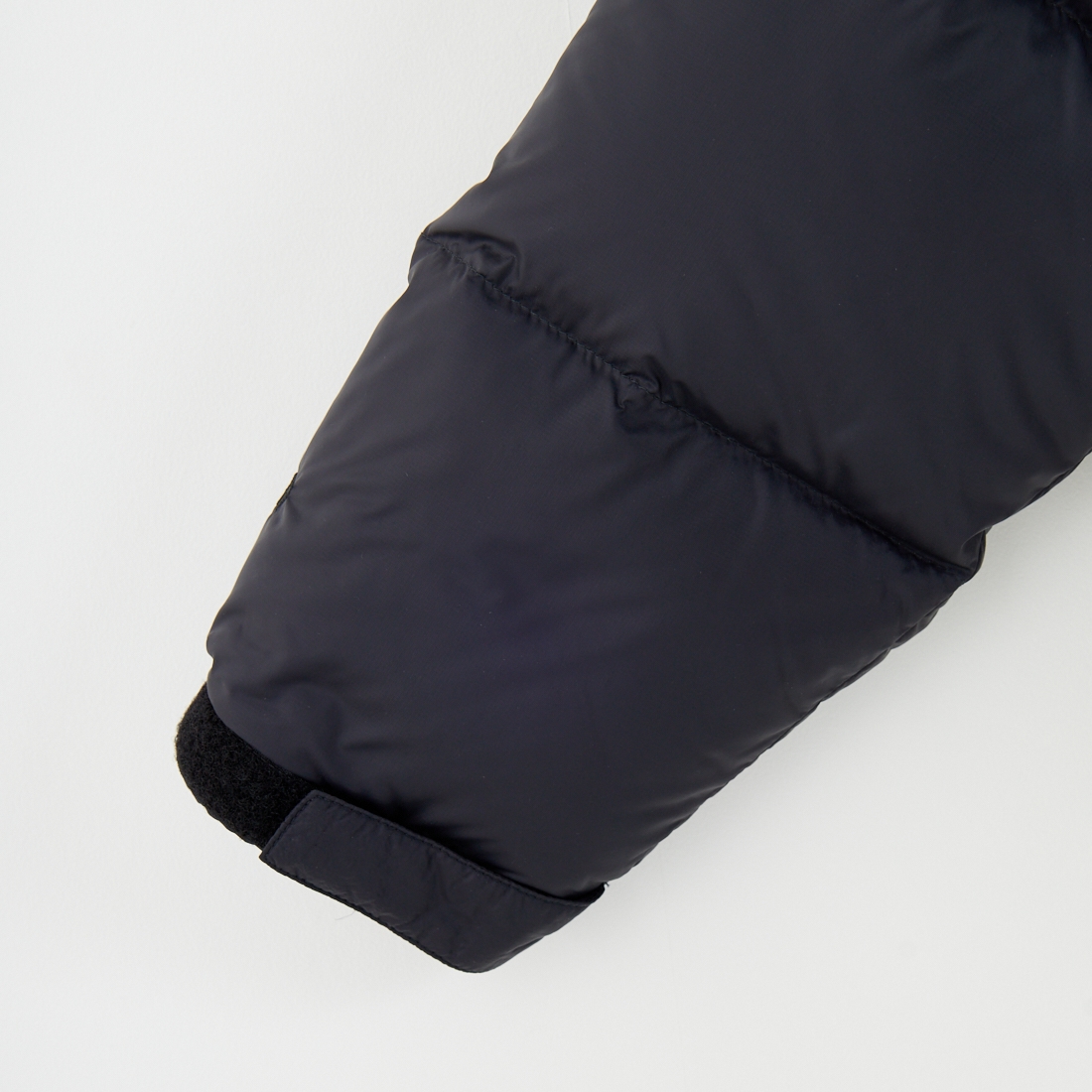 Marmot [マーモット] 別注 ワンポイントロゴ ダウンジャケット [MTFW25UDW329IN-JF] BLACK