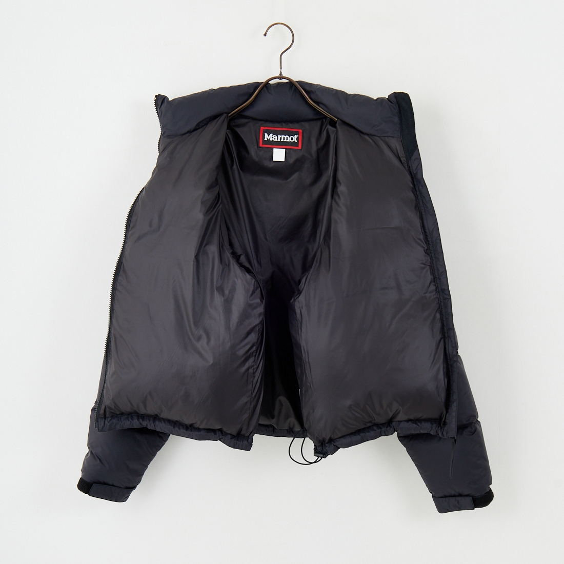 Marmot [マーモット] 別注 ワンポイントロゴ ダウンジャケット [MTFW25UDW329IN-JF] BLACK