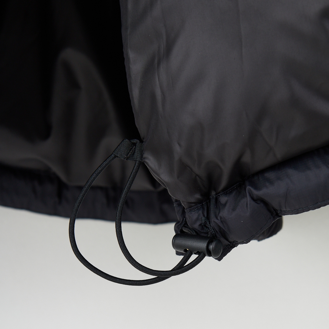 Marmot [マーモット] 別注 ワンポイントロゴ ダウンジャケット [MTFW25UDW329IN-JF] BLACK