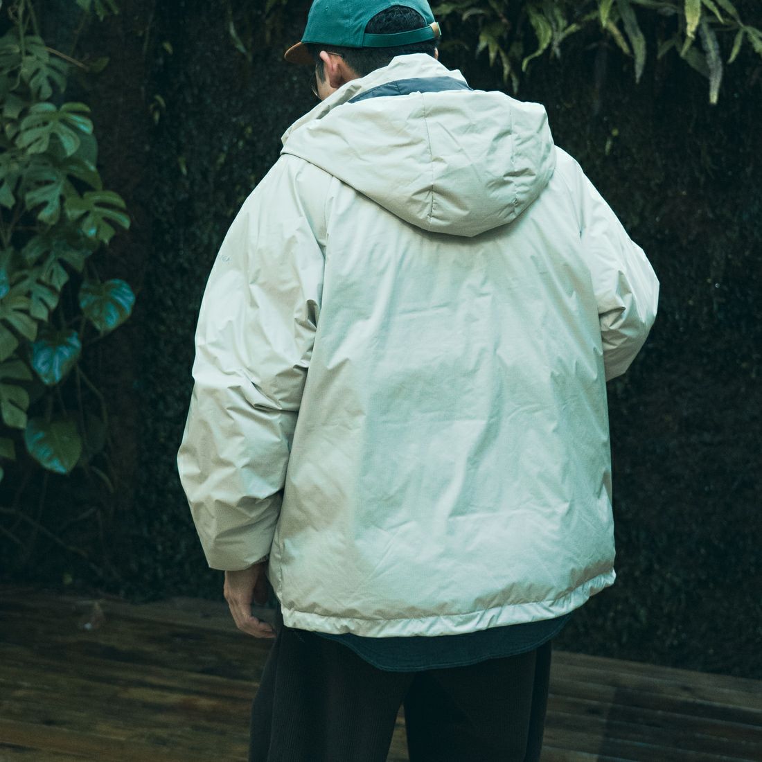 JEANSFACTORY × NANGA [ジーンズファクトリー × ナンガ] 別注 オーロラテックスダウンジャケット [JMP-254-030-JF] IVORY &&モデル身長：168cm 着用サイズ：L&&