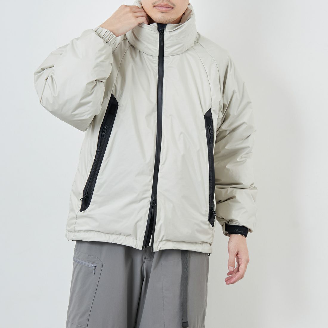 JEANSFACTORY × NANGA [ジーンズファクトリー × ナンガ] 別注 オーロラテックスダウンジャケット [JMP-254-030-JF] IVORY &&モデル身長：168cm 着用サイズ：M&&