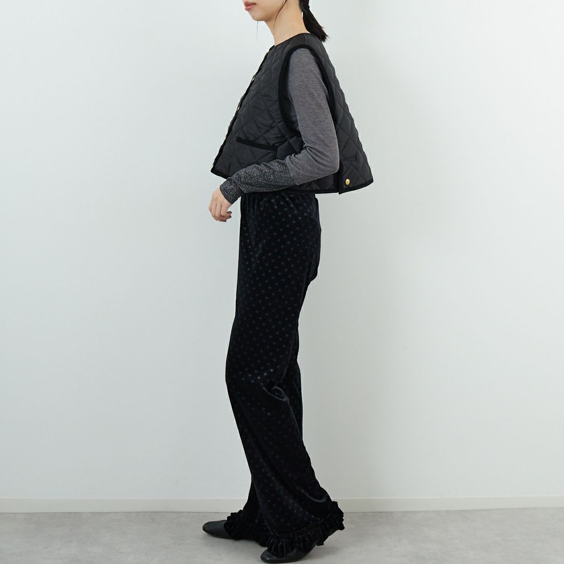 Traditional Weatherwear [トラディショナル ウェザーウェア] アークリー ジレ [L252APQVS0308AA] AA01 BK/BK &&モデル身長：162cm 着用サイズ：34&&