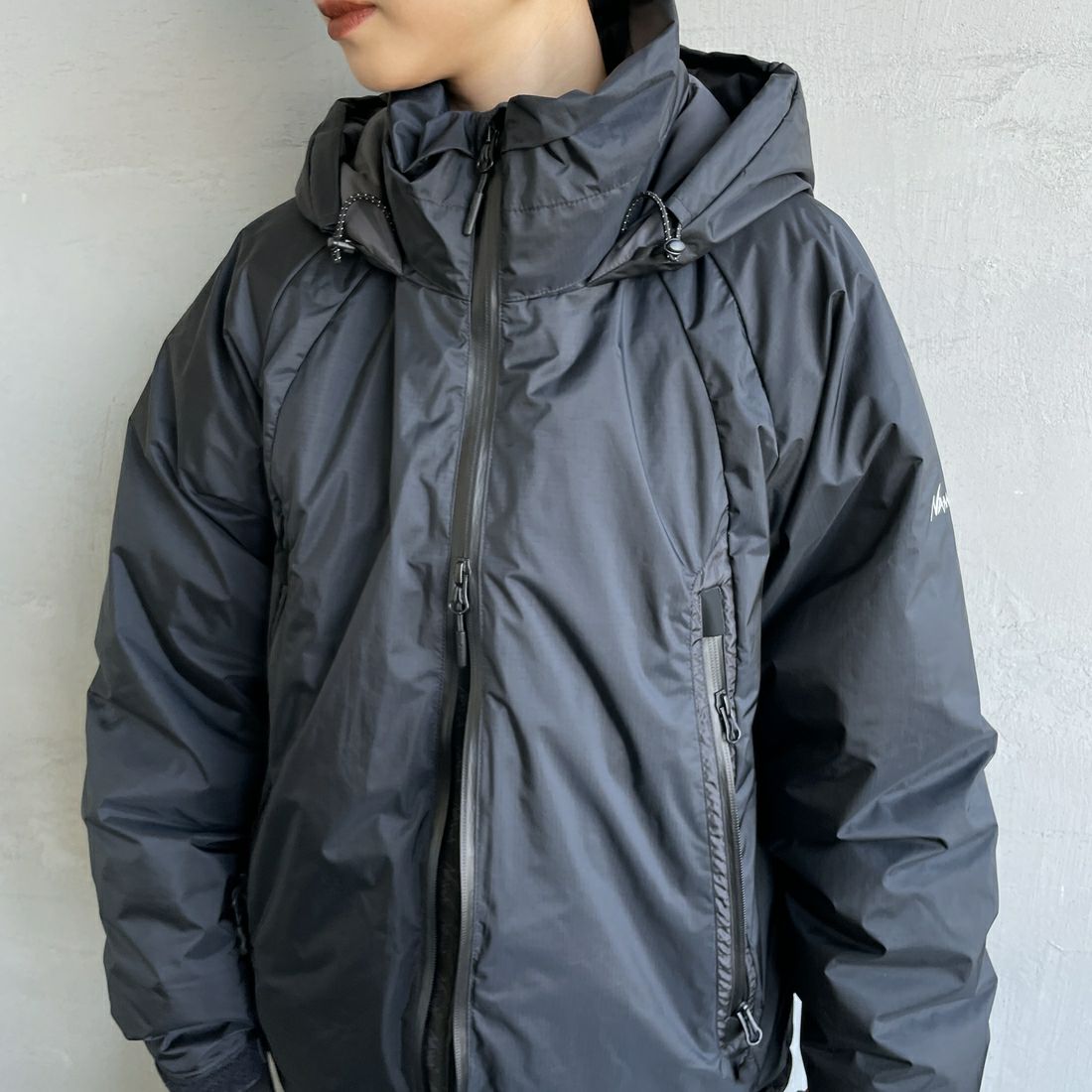 JEANSFACTORY × NANGA [ジーンズファクトリー × ナンガ] 別注 オーロラテックスダウンジャケット [JMP-254-030-JF] BLACK &&モデル身長：150cm 着用サイズ：S&&
