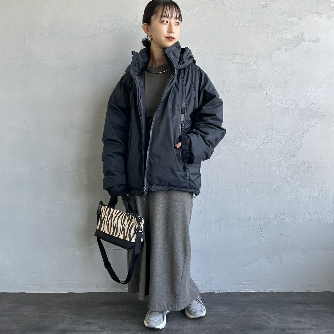 JEANSFACTORY × NANGA [ジーンズファクトリー × ナンガ] 別注 オーロラテックスダウンジャケット [JMP-254-030-JF] BLACK &&モデル身長：150cm 着用サイズ：S&&