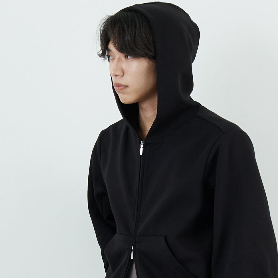 Noir Fabrik [ヌワールファブリック] コットンダンボールジップフーディ [653711] BLACK &&モデル身長：179cm 着用サイズ：M&&