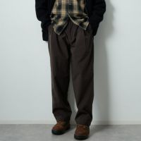 BROWN&&モデル身長：174cm 着用サイズ：48&&
