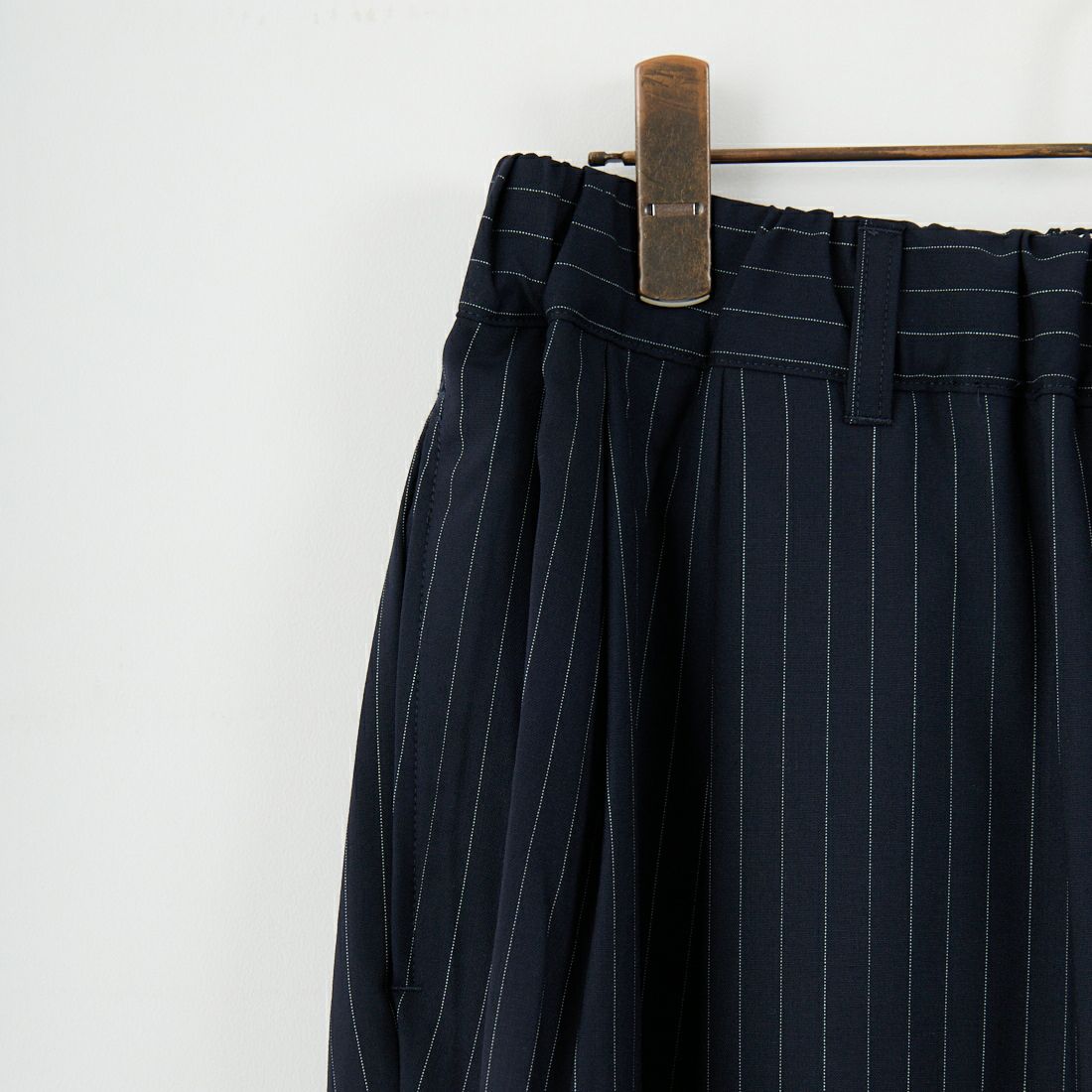 STILL BY HAND [スティルバイハンド] 別注 ウールツータックパンツ [2503JF-EX08-JF] NAVY ST