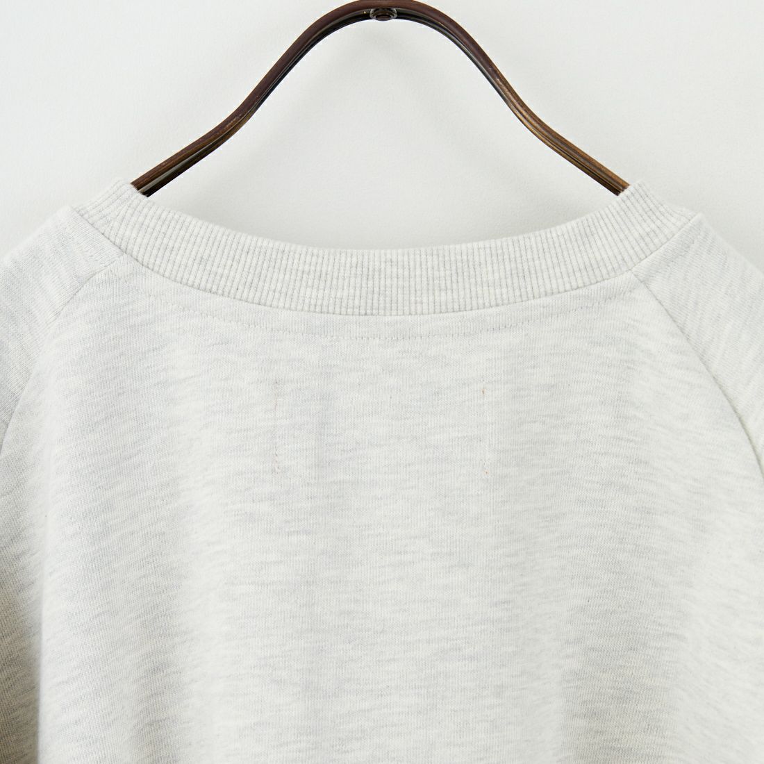 UNIVERSAL OVERALL [ユニバーサルオーバーオール] 別注 ワンポイントロゴ刺繍 ラグランスリーブスウェット [U2532201IN-JF] OATMEAL