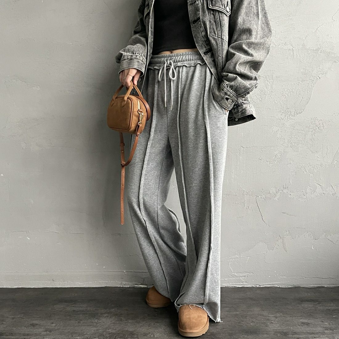 06 T.GRAY&&モデル身長：160cm 着用サイズ：F&&