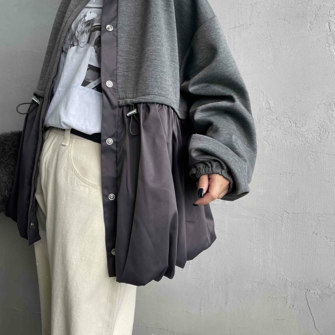nenom [ネノム] 裾バルーン ドッキングブルゾン [NE25132018] 08 CHARCOA &&モデル身長：150cm 着用サイズ：F&&
