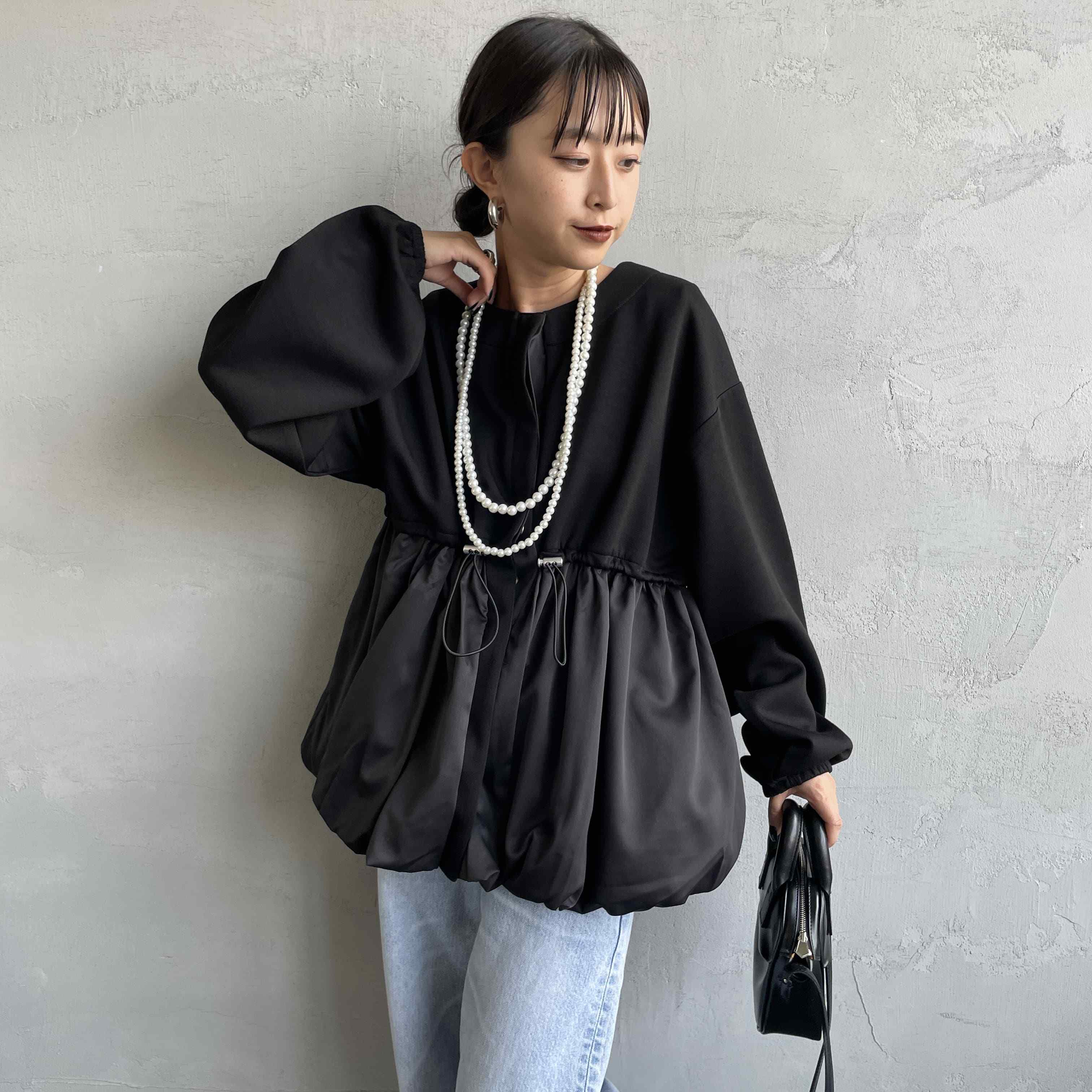 nenom [ネノム] 裾バルーン ドッキングブルゾン [NE25132018] 09 BLACK &&モデル身長：150cm 着用サイズ：F&&
