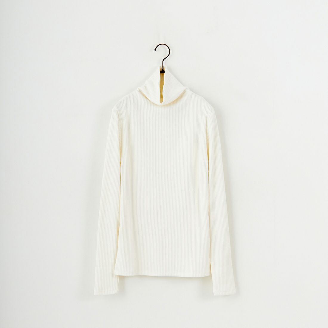 O.WHITE