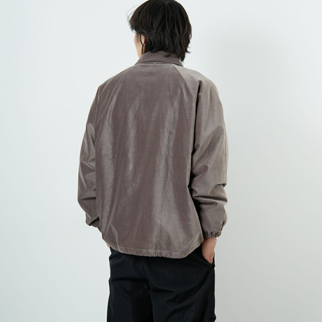 THE FOX [ザフォックス] 別注 ワンポイントロゴ ラグランスリーブコーチジャケット [PN25F002-JF] BEIGE &&モデル身長：179cm 着用サイズ：L&&